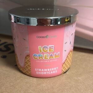 Goose Creek Ice Cream Collectors Edition Strawberry Shortcake 3 Wick Candle